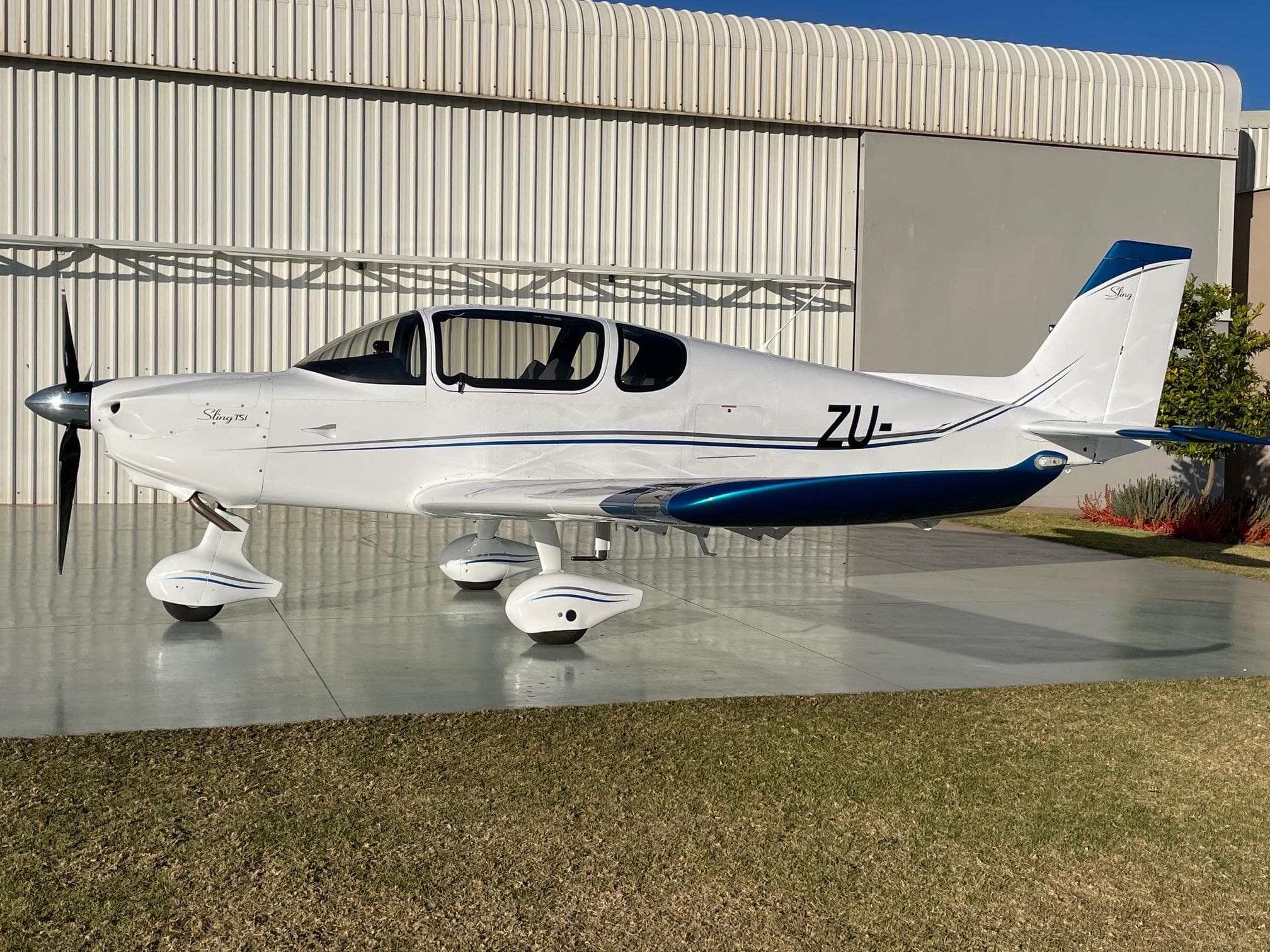 2025 Sling TSi exterior